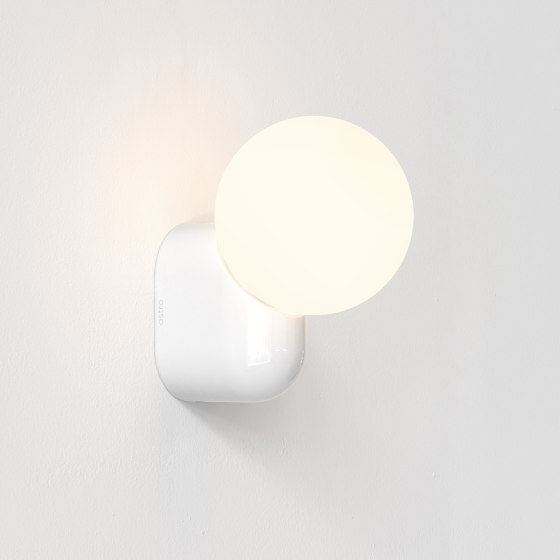 Lyra Wall Single | Gloss Glaze White | Lámparas de pared | Astro Lighting
