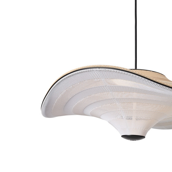 Flying Ø58 cm Pendant | Lampade sospensione | Made by Hand