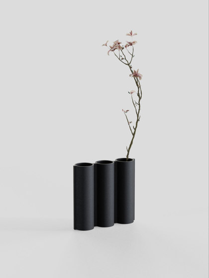 Silo Vase 3VJ - Black | Vases | Lambert et Fils