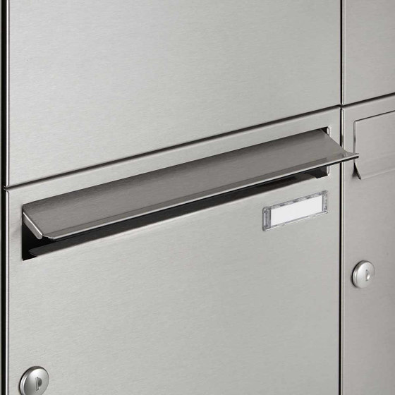 1er Standbriefkasten Design BASIC Plus 381X ST-R with bell box & newspaper compartment closed - V2A 100mm depth | Mailboxes | Briefkasten Manufaktur