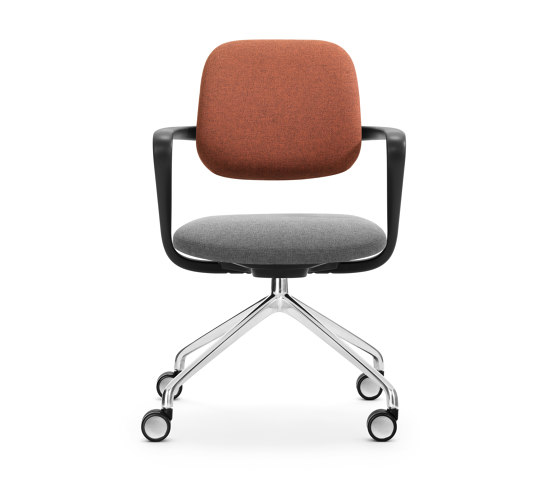 ATEGRA, 4-prong base with castors | Chairs | Girsberger