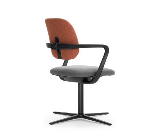ATEGRA, 4-prong base flat with glides | Chairs | Girsberger