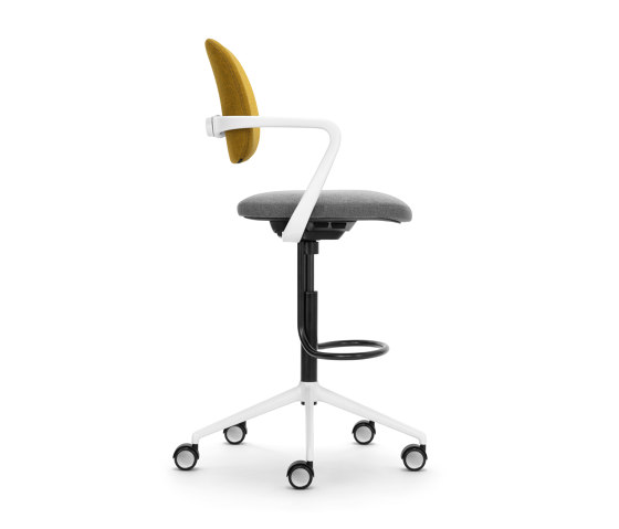 ATEGRA high stool with footrest | Chairs | Girsberger