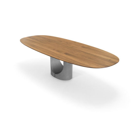 UDINA oval table | Dining tables | Girsberger