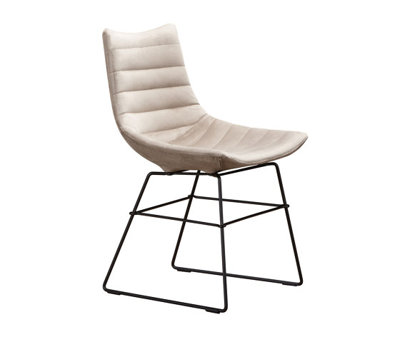 luc soft - Stuhl gesteppt, Metall-Kufengestelllackiert schwarz | Stühle | Rossin srl