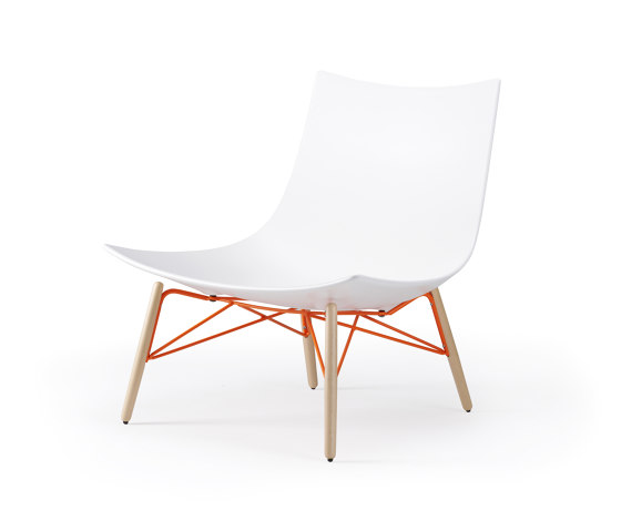 luc lackiert - Loungesessel,Holzfüße | Sessel | Rossin srl