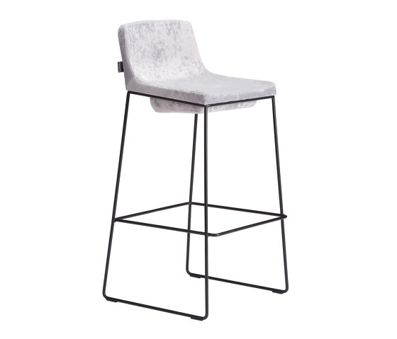 tonic metal - Barstool with high backrest, sled pedestal varnished black | Taburetes de bar | Rossin srl