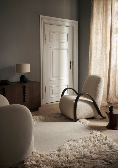 Buur Lounge Chair - Rich Velvet Pine | Sessel | ferm LIVING