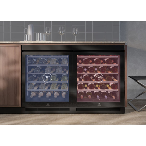 700 Wine Cabinet 18 bottles 1 temperature zone 295 mm | Cantinette | Electrolux Group