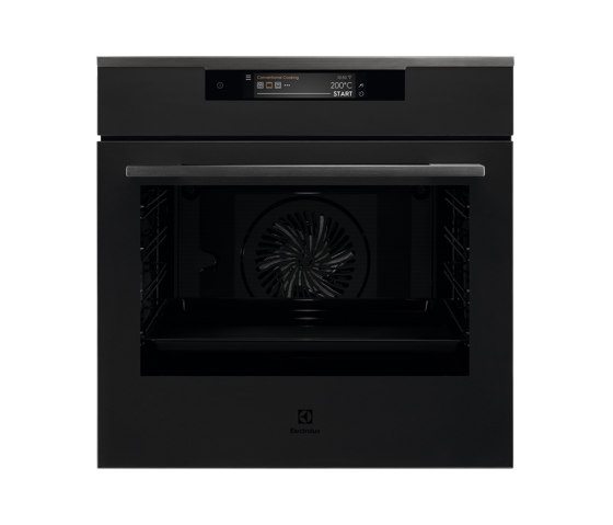 800 AssistedCooking Convection Oven with Pyrolytic Cleaning | Forni | Electrolux Group
