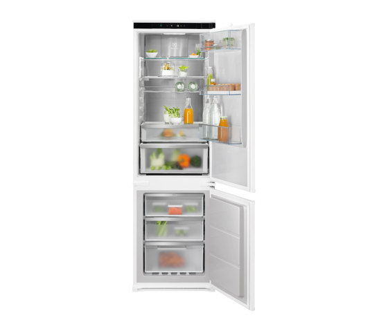 800 Cooling 360° Refrigerator-Freezer 177.2 cm Integrated | Kühlschränke | Electrolux Group