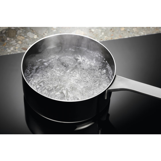 Induction hob with built-in fan 83 cm | Piani cottura | Electrolux Group