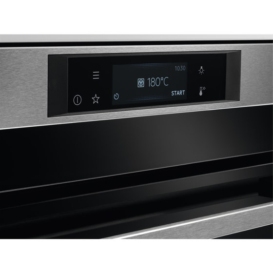 8000 Assistedcooking Pyrolytic Self Clean Oven - Stainless Steel with antifingerprint coating | Ovens | Electrolux Group
