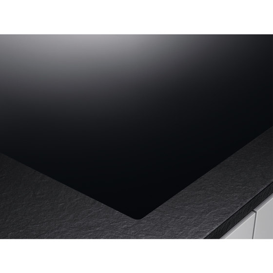 8000 Flamelight Gas On Glass Hob 90cm - Black | Piani cottura | Electrolux Group