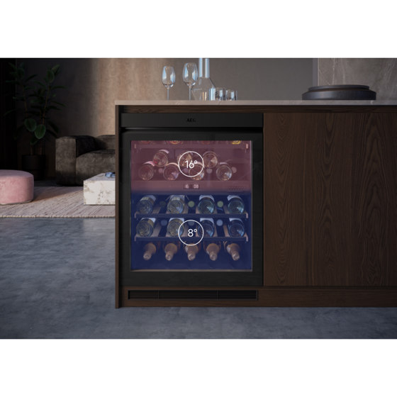8000 Integrated Under Counter Wine Cabinet 81.8 cm - Black Matt Glass | Cantinette | Electrolux Group