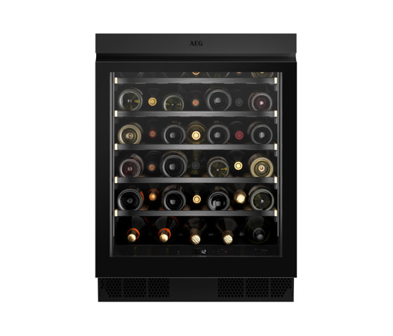 8000 Integrated Under Counter Wine Cabinet 81.8 cm - Black Matt Glass | Caves à vin | Electrolux Group