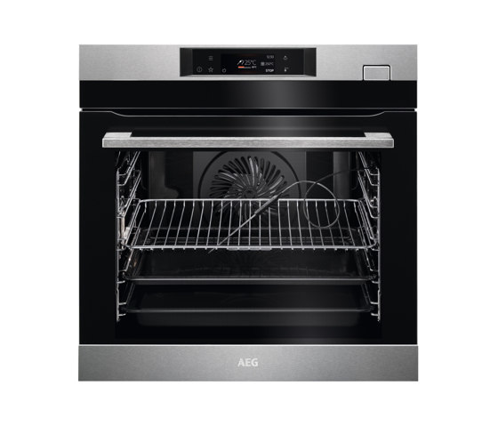 8000 Steamboost With Steam Cleaning Oven - Stainless Steel with antifingerprint coating | Ovens | Electrolux Group