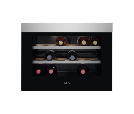9000 Integrated Wine Cabinet 45.5 cm - Stainless Steel with antifingerprint coating | Weinkühlschränke | Electrolux Group