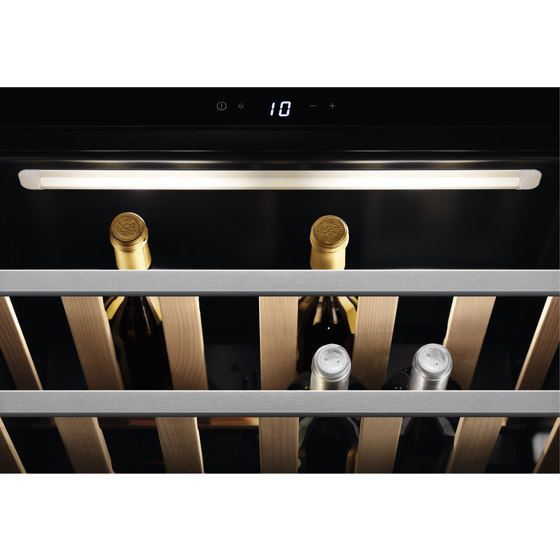 9000 Integrated Wine Cabinet 45.5 cm - Stainless Steel with antifingerprint coating | Wine coolers | Electrolux Group