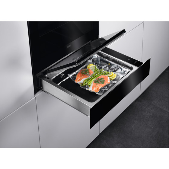 Vacuum Sealer Drawer - Black | Kitchen appliances | Electrolux Group