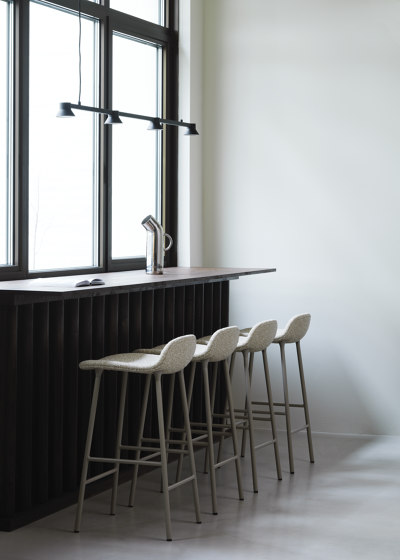 Form Barstool 65 cm Full Upholstery Hallingdal 110 Warm Grey | Sgabelli bancone | Normann Copenhagen