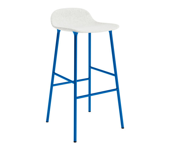 Form Barstool 75 Full Upholstery Hallingdal 110 Bright Blue | Sgabelli bancone | Normann Copenhagen