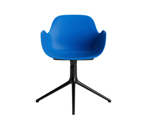 Form Armchair Swivel 4L Black Alu Bright Blue | Stühle | Normann Copenhagen