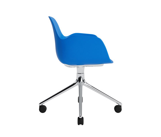 Form Armchair Swivel 4W Alu Bright Blue | Sedie | Normann Copenhagen