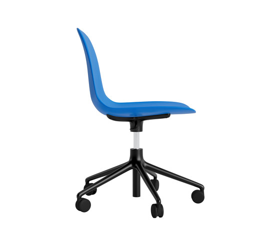 Form Chair Swivel 5W Gas Lift Black Alu Bright Blue | Sillas | Normann Copenhagen
