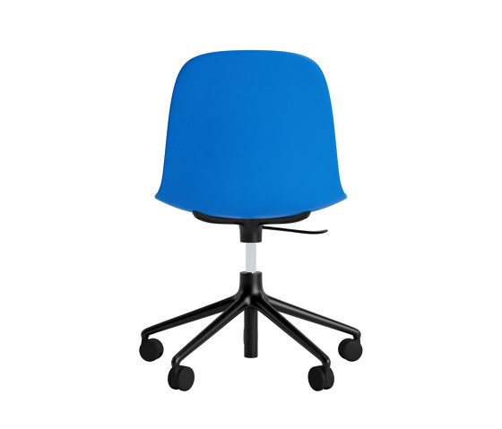 Form Chair Swivel 5W Gas Lift Black Alu Bright Blue | Sillas | Normann Copenhagen