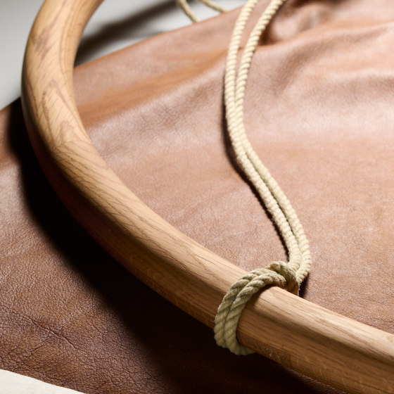 Sling Wooden Ring Hanging Chair | Schaukeln | Studio Stirling