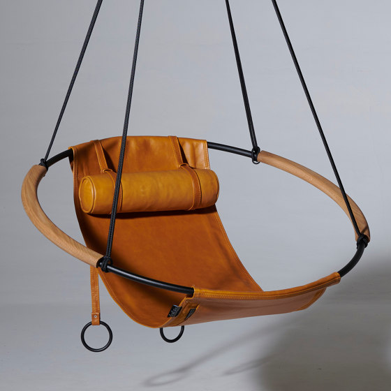 Sling Wooden Armrest - Soft Leather - Hanging Chair | Dondoli | Studio Stirling