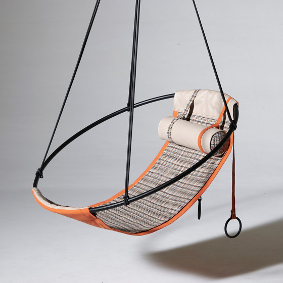 Sling Lux Hanging Chair | Balancelles | Studio Stirling
