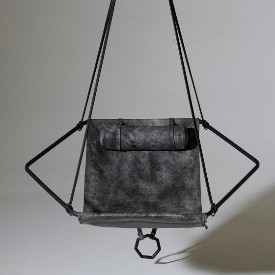 Sling Hexagong Hanging Chair | Balancelles | Studio Stirling