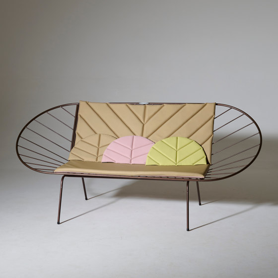 Bench Double | Sonnenliegen / Liegestühle | Studio Stirling