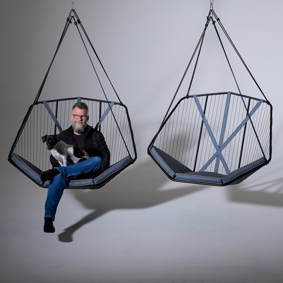 Angle7 Outdoor Hanging Chair | Schaukeln | Studio Stirling