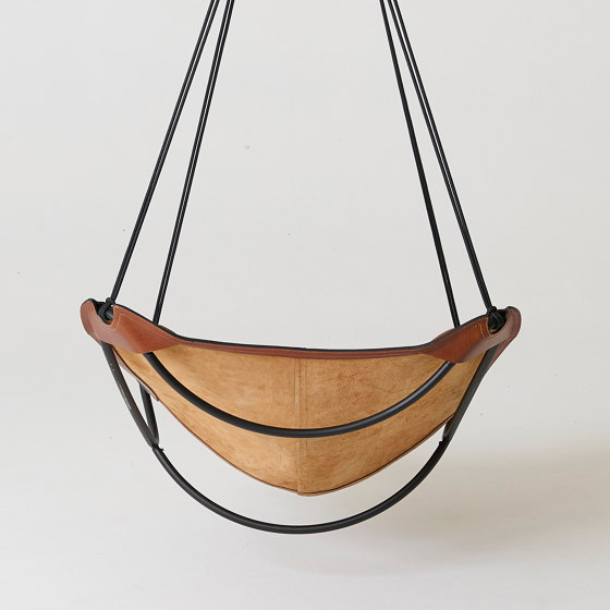 Butterfly Hanging Chair Ochre | Columpios | Studio Stirling