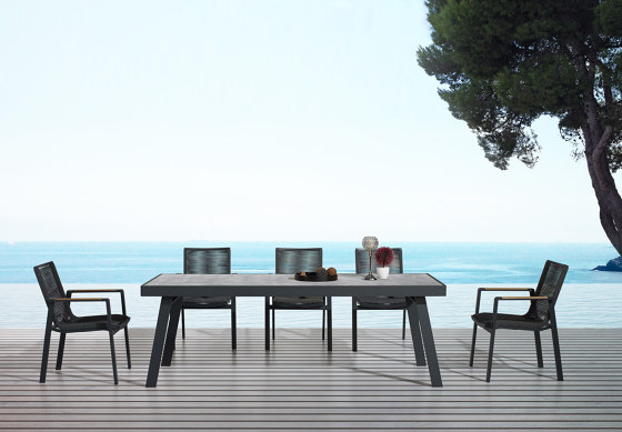 Nofi 3.0 | Dining Table | Tables de repas | Higold Milano