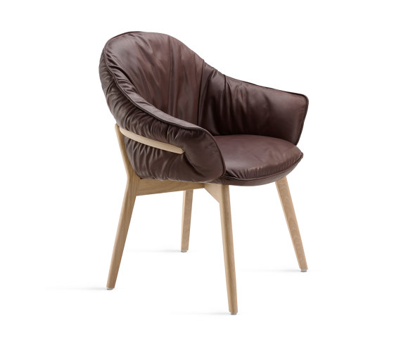 Marie | Armchair with Wooden Frame | Sillones | FREIFRAU MANUFAKTUR