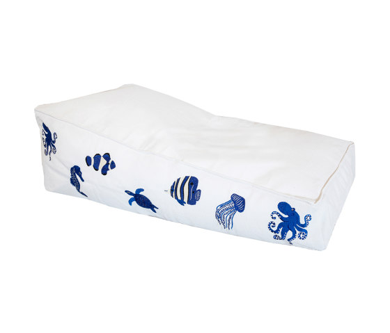 Tumbona de exterior flotante | Tumbona de exterior flotante color blanco con bordados azul marino | Tumbonas | MX HOME