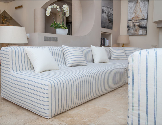 Innensofa | Indoor-Sofa modular abnehmbar 4/5 Sitzer, weiß und blau | Sofas | MX HOME
