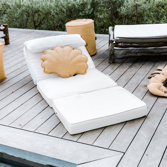 Outdoor cushion | Shell cushion "raffia-effect" Outdoor | Cushions | MX HOME