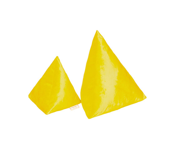 Cuscino in velluto | Set di 2 cuscini piramide in velluto giallo | Cuscini | MX HOME