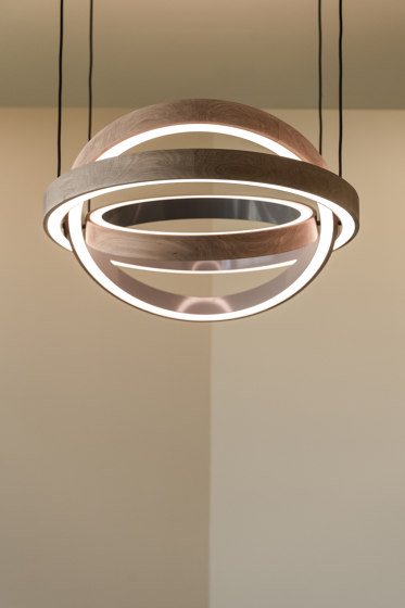 Wood Dual Chandelier | Lampade parete | LIGHTGUIDE AG