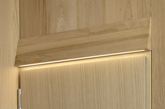 Wood Triangle | Wall lights | LIGHTGUIDE AG