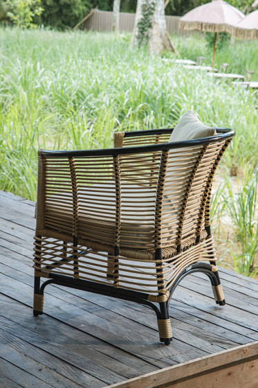 Lilia Lounge Chair  | Sessel | cbdesign
