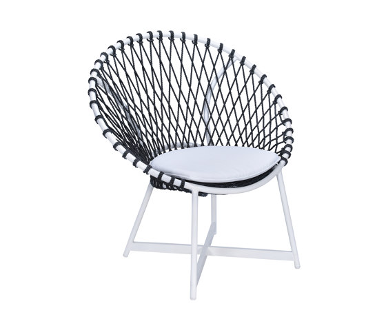 Merlyn Cross Chair  | Sessel | cbdesign