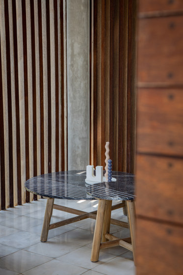 Ubud Stripes Coffee Table D100 Marble Top  | Coffee tables | cbdesign