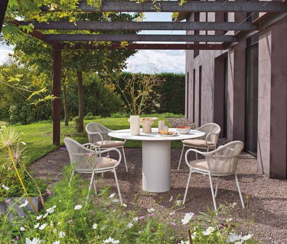 Queen 4470H dining table | Esstische | ROBERTI outdoor pleasure