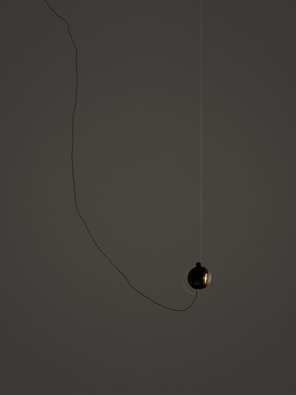 Series 74.1m (mini canopy) sculptural cable | Suspended lights | Bocci